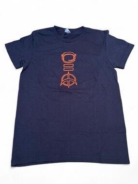 Vintage 2009 U2 concert tee 🎤🖤 Navy Graphic Tee with Orange Space Emblem